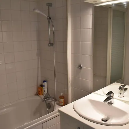 1 Bedroom With River Seine View Apartment *