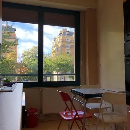 Apartment 1 Bedroom With River Seine View